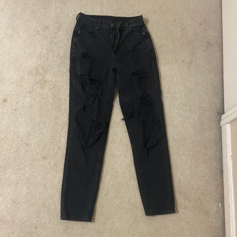 Lightly worn black ripped american eagle jeans